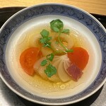 眞善美 - 絹笠茸　スープ　トマト　新玉葱　干し貝柱　金華ハム　薬膳