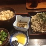 Minamoto - ざるそば、かやくご飯とセット