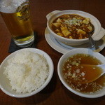 華聖樓 - 麻婆豆腐とビールと小ライス
