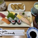 てるてる寿し - 料理写真:寿司ランチ＝1100円
いなり(3個)＝330円