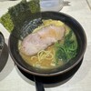 横浜ラーメン 新横家