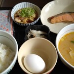 なか卯 - 料理写真:こだわり卵の鶏小鉢朝食TP銀鮭 御飯ミニ とん汁変更