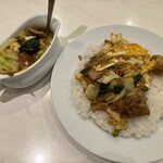 Indo Shiki Chao Kari - ポーク野菜ホウレンエッグ