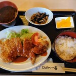 Tonkatsu Ichiban - 令和6年5月 ランチタイム(11:00〜14:00)
                        ロースとんかつ定食 税込800円
                        メイン料理のとんかつ、小鉢、ご飯、赤出汁、漬けもの