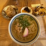 中隈うどん - かしわうどん・かしわおにぎり・ごぼう天