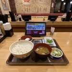 すき家  白山横江店 - 納豆定食の温玉変更