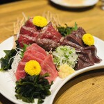 天ぷら・魚・馬刺し・丼 くすくす - 馬刺し盛り合わせ