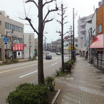 私は、まちのり自転車で16番ポートまで行ったので、このような形でお店が見えてきます。すぐ近くです。