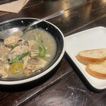 Kitchen hanohano - 牡蠣のアヒージョ