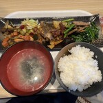 三国鍋 - ご飯とスープ　取りすぎた…お粥はなし