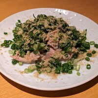 鶏料理 清水 - 本日の一品（せせりのネギ胡麻和え）