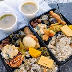 デイリーショップ かわの - 弁当＋お味噌汁