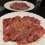 肉 希々 - 