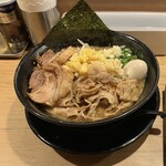 肉盛り みそラーメン 侍倶楽部 - 