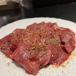 肉 希々 - 