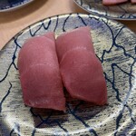 寿司本家 - 中トロ