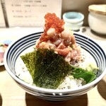 日本橋海鮮丼 つじ半 神楽坂店 - 梅