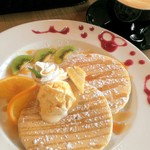 FLATWHITE COFFEE FACTORY - マヌカパンケーキ