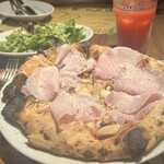 Pizzeria Bakka M'unica - 『カプリチョーザ(Mサイズ)』