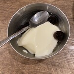 四川小吃 雲辣坊 - デザートの黒糖タピオカ杏仁豆腐