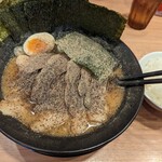 昴 - 全部のせ豚骨醤油ラーメン