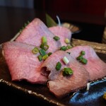 Wagyu Ugyuu Tan Jidori Kakeru Koshitsu Kakuryuu - 