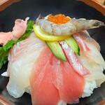 Himeji Mae Dore Ichiba - 海鮮丼¥1,650