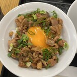 Tori Tou Torisoba Sutando - ▪️鶏肉と豚肉の醤油中華そば850
                      ▪️そぼろ親子ご飯¥300