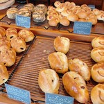 SOLANA BAKERY - 左上のさつまバターが美味しそう！