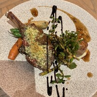 Jose Luis - ラムチョップと自家製ソーセージのロースト