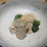 神保町 傳 - バイ貝と菊菜