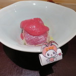 神保町 傳 - メジマグロのビーツソース