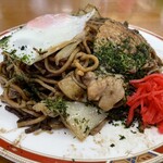 辻麺食堂 - 焼きそば　大　トッピング　肉　玉子