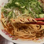 Nagoya Karamen Shachirin - 濃厚スープに負けない存在感の麺