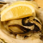 居酒屋 さか盛 - 岩がき（焼）②