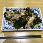 咲良 - ネギぶたワカメ炒（大船渡産）520円

大船渡産の肉厚で歯応えがあるワカメ。ワカメって炒めても美味しいんですー。是非。
ワカメが無くなり次第終了です。