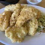 天領屋 - とり天　近景