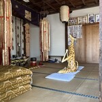 清水屋 - 店手前のキリンさん③