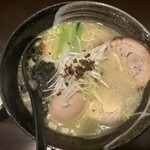 Yakitori Tsuki - 鶏白湯味玉ラーメン