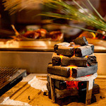 炉とマタギ - 新鮮な素材を炉端焼きで。。。