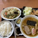 お食事処 日本亭 - 