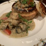 アベス - つぶ貝とマッシュルームのヴォロヴァン