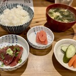 しんのすけ - たらこめし(みそ汁・ぬかづけ付)、初かつお(サービス)