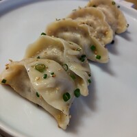 老上海 陸氏厨房 中洲店 - 焼き餃子（なぜか焼き目が下でした）