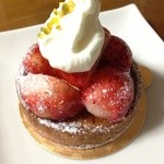 Patisserie Ravi,e relier