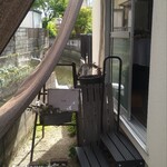 R×R - お店の入口です