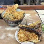 豊野丼 - 海鮮丼¥1000、鯵¥800、味噌汁¥100