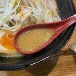 麺処 花田 - 「味噌」のスープ
            2024年5月18日