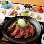 쇠고기 하라미 스테이크 일본식 강판 폰즈 오반자이 플레이트