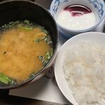貝掛温泉 - ゴハンとみそ汁